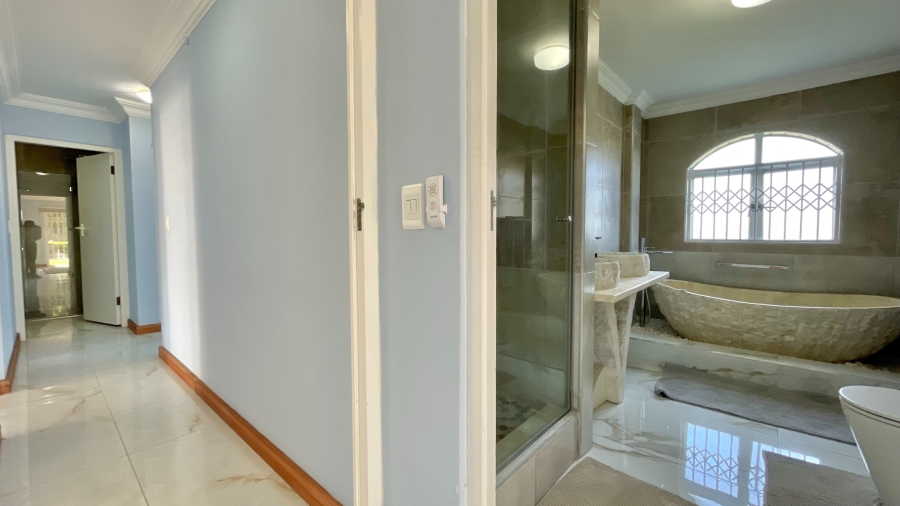4 Bedroom Property for Sale in Greenways Golf Estate Western Cape